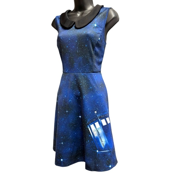 Doctor Who Galaxy TARDIS Dress -Large great condition- like new - Picture 1 of 12